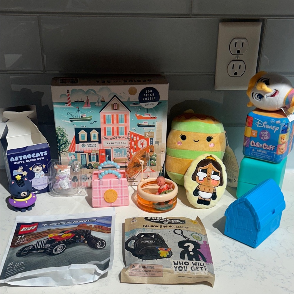 Assorted Toys, Trinkets, Collectables, Puzzles
